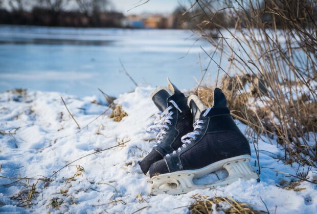 On s’étend sur le hockey sur étang